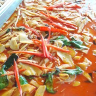 ข้าวแกงเจ้เปิ้ล