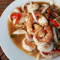 เรือนแม่ Coffee & Homestay