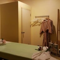 คือหัตถาสปาและนวดไทยสบาย