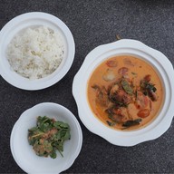 เมนูของร้าน NYE Caféstaurant โรงแรมอำแดง