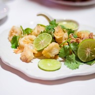 เมนูของร้าน TREAT Cafe & Hangout
