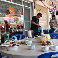 บรรยากาศ ก๋วยเตี๋ยวเรือเส้นสะดุ้ง