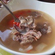 Wawee Bistro By Mama's Kitchen ท่ากระดาษริมเหมือง