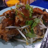 เมนูของร้าน หอยทอดหน้าวัดท่าพูด