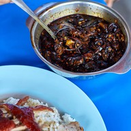 เมนูของร้าน เป็ดย่างนายเปล่ง
