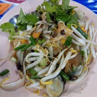 เมนูของร้าน หอยทอดหน้าวัดท่าพูด