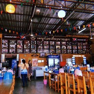 ร้านก๋วยเตี๋ยวหมูต้มยำตำลึงนายเอก แยกปราณบุรี