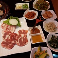 ร้านเกาหลีล้ำลำ เดอะ ชิลลปาร์ค