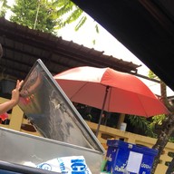 หน้าร้าน น้ำสมุนไพร ตรงข้ามวัดเกาะเสือ