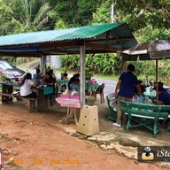 บรรยากาศ ยายหมุน อาหารตามสั่ง