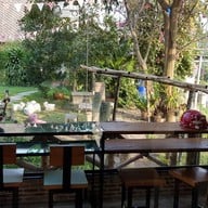 บ้านทิวสน