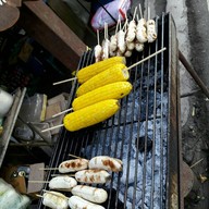 ป้ออุ้ยแม่อุ้ย แม่กำปอง