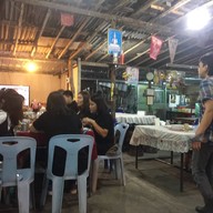 บรรยากาศ หลบมุม ( ในสวนปลาม์ )