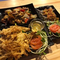 กะเพราไฟลุก