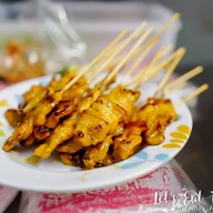 หมูสะเต๊ะ เจ้เดือน (เจ้าเก่า บางรัก)