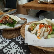 เมนูของร้าน The Cedar Lebanese & Mediterranean food