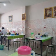 บรรยากาศ น้อยต้มเลือดหมู สาขา 2