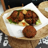 เมนูของร้าน The Cedar Lebanese & Mediterranean food