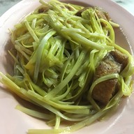 ร้านอาหารเเดง