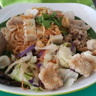 ก๋วยเตี๋ยวแบ กนกจันทร์ อุตรดิตถ์