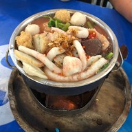 เมนูของร้าน สุกี้ทะเลเดือด เย็นตาโฟหม้อไฟ