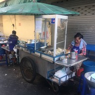 ข้าวมันไก่โกอ้วน ลูกหลวงซอย 8