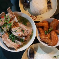 กินเล้ง ศาลายา