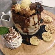 Mr.Jones' Orphanage Mega Bangna