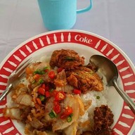 เมนูของร้าน ข้าวแกงป้าแจ๋ว