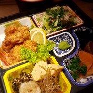 Dontaku Japanese Dining ยูโนโมริ ออนเซน