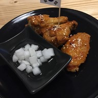 เมนูของร้าน WooJoo Chicken 우주치킨 มีนบุรี