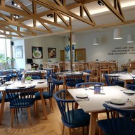 บรรยากาศ August Organic Eatery Mercurry ville