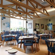 บรรยากาศ August Organic Eatery Mercurry ville