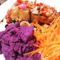 เมนูของร้าน August Organic Eatery Mercurry ville