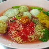 เมนูของร้าน ก๋วยเตี๋ยวอยู่เจริญ