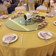 เรือนไม้คาราโอเกะ