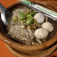 เมนูของร้าน ก๋วยเตี๋ยวหม้อดิน ไมอามี่บางปู