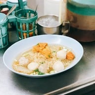 เมนูของร้าน ก๋วยเตี๋ยวอยู่เจริญ