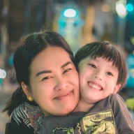 สเต็กลาวจานร้อน (เจ๊ตู่)