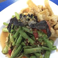 สเต็กลาวจานร้อน (เจ๊ตู่)