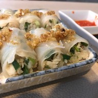 เมนูของร้าน ปู๊ตี่บะหมี่เกี๊ยวกุ้ง MRT สามย่าน