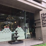 Close To Nature Flowers