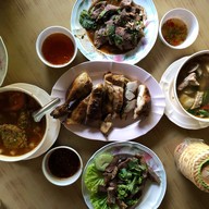 อ๋อยไก่ย่าง