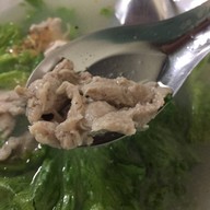 เมนูของร้าน ก๋วยเตี๋ยวคั่วเป็ดอร่อยริมทาง คลองถม