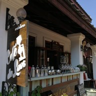 หน้าร้าน Café De Laos