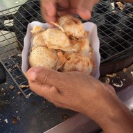 เมนูของร้าน ขนมครกชาววัง ตลาดหลังตึกสุโขทัย