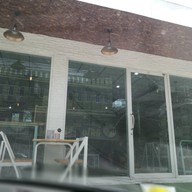 หน้าร้าน 2U cafe'