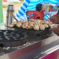 บรรยากาศ ขนมครกชาววัง ตลาดหลังตึกสุโขทัย