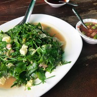 เมนูของร้าน เรณู