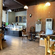 บรรยากาศ Coffee Der La ร้านกาแฟคอฟฟี่เด้อหล่า โอโซนวิลเลจ